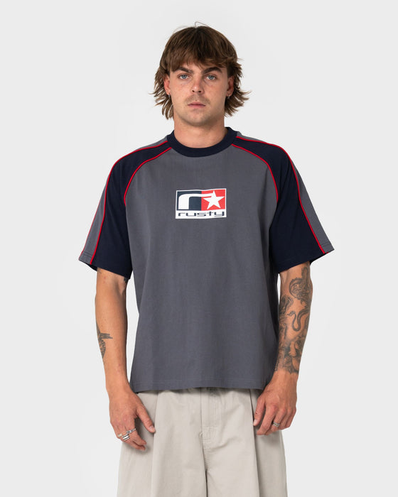 man-wearing-tekka-short-sleeve-tee-in-steel