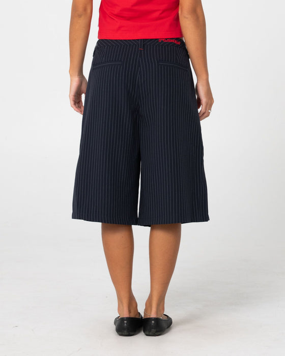 woman-wearing-big-bad-finance-mommy-low-rise-short-in-navy-pinstripe