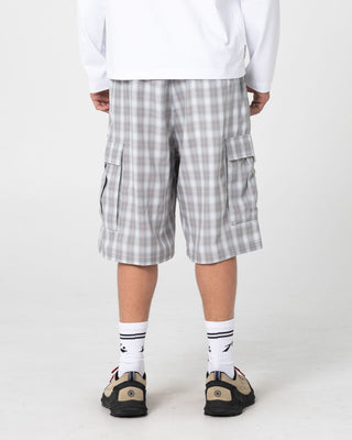 Man wearing Screwdriva Elastic Cargo Short in Stone Grey