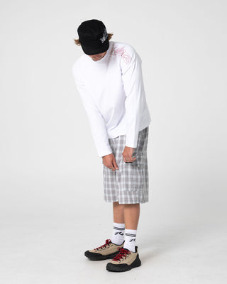 Man wearing Screwdriva Elastic Cargo Short in Stone Grey