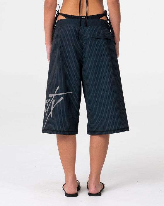 woman-wearing-hailey-fixed-waist-boardshort-in-black-pinstripe