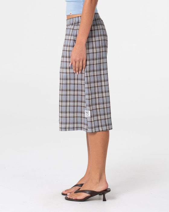 woman-wearing-mik-check-elastic-short-in-blue-check