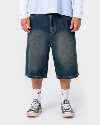 Man wearing Mystika Jort in Dark N Dirty