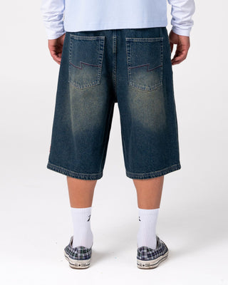 Man wearing Mystika Jort in Dark N Dirty