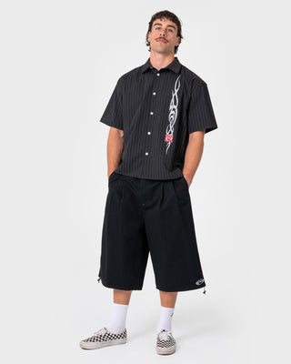 Man wearing Mystika Short Sleeve Shirt in Black