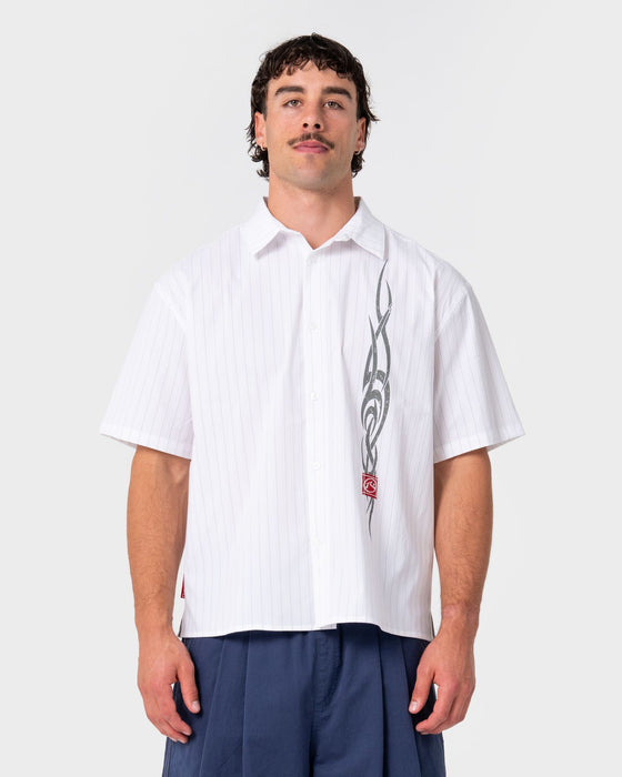 man-wearing-mystika-short-sleeve-shirt-in-white