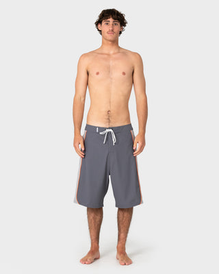 Man wearing Rusty x Halco 24