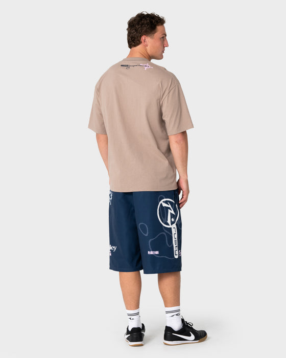 man-and-women-wearing-btv-25-boardshort-in-navy-blue