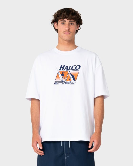man-wearing-rusty-x-halco-short-sleeve-tee-in-white