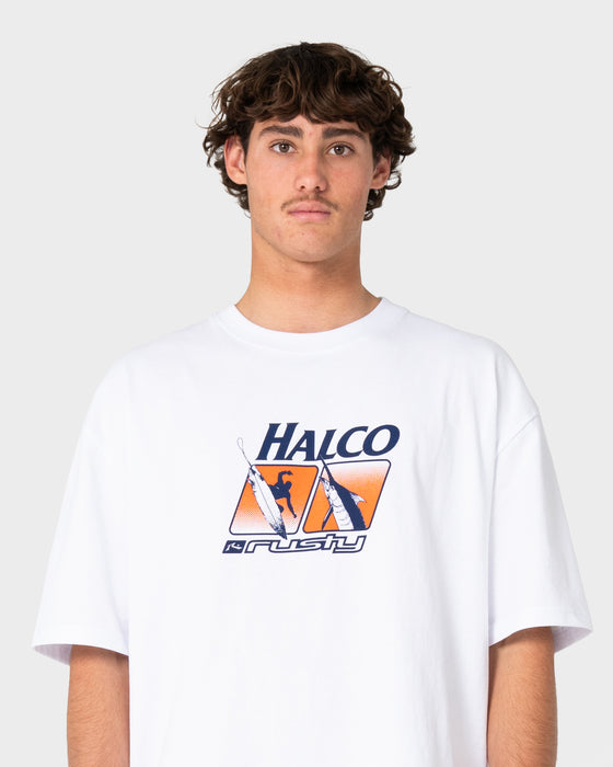 man-wearing-rusty-x-halco-short-sleeve-tee-in-white