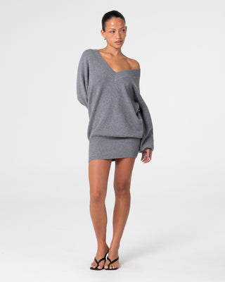 Woman wearing the Kairo Long Sleeve Slouch Knit Dress in Grey Marle