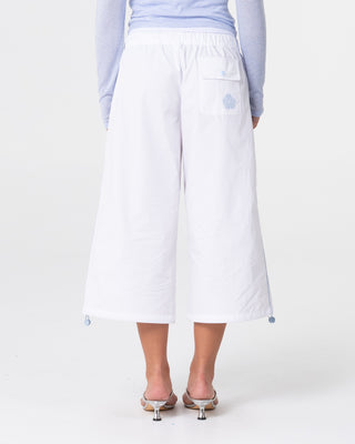 Woman wearing Off Duty Wide Leg Capri Pant in Off White