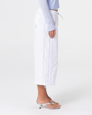 Woman wearing Off Duty Wide Leg Capri Pant in Off White