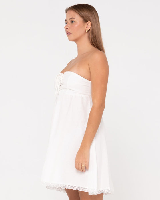 woman-wearing-capri-lace-front-mini-dress-in-snow