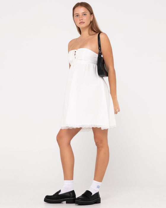 woman-wearing-capri-lace-front-mini-dress-in-snow