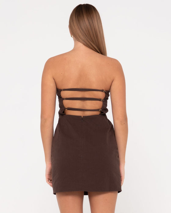 woman-wearing-leluna-strapless-mini-dress-in-java
