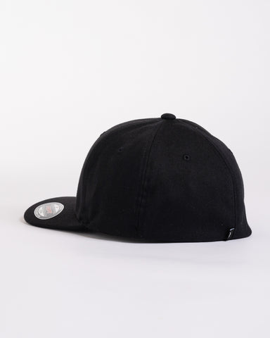 Mens Chronic 4 Flexfit Cap in Black 2