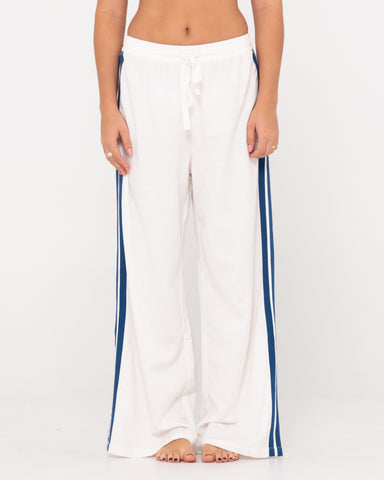 Woman wearing Palm Springs Comp Lounge Pant in Snow