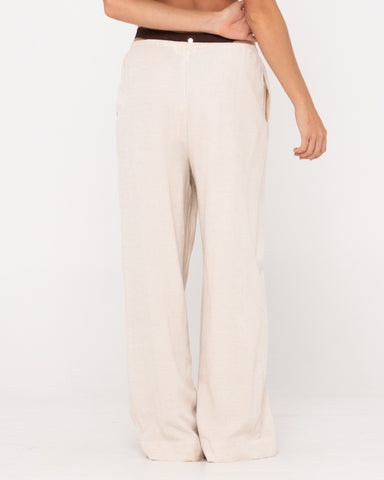 Woman wearing Palm Springs Lounge Pant in Oatmeal