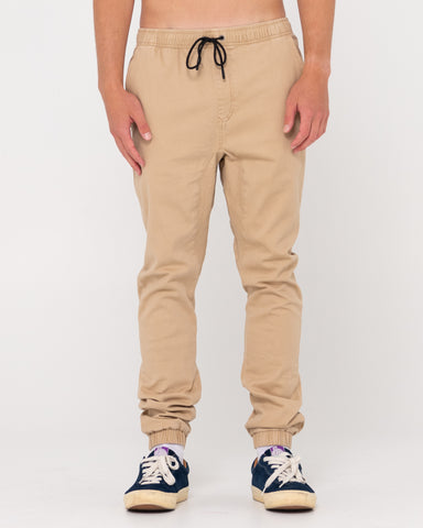 Man wearing Hook Out Elastic Pant in Khaki