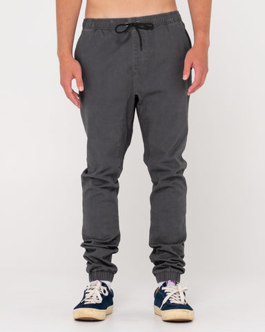 Man wearing Hook Out Elastic Pant in Pavement