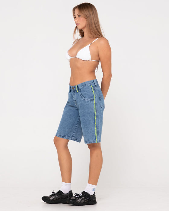woman-wearing-flip-mommy-low-rise-wide-leg-denim-short-in-middy-blue-lime