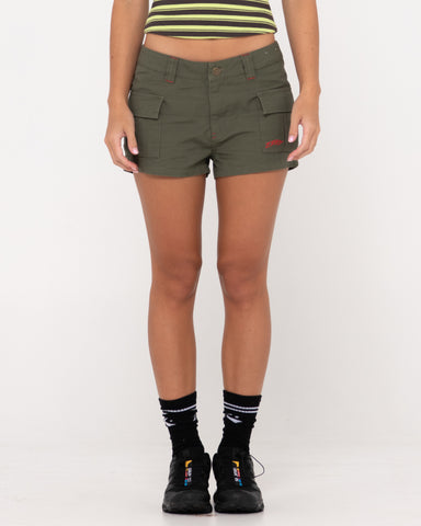 Woman wearing Tempo Low Rise Ripstop Cargo Short in Shadow Army