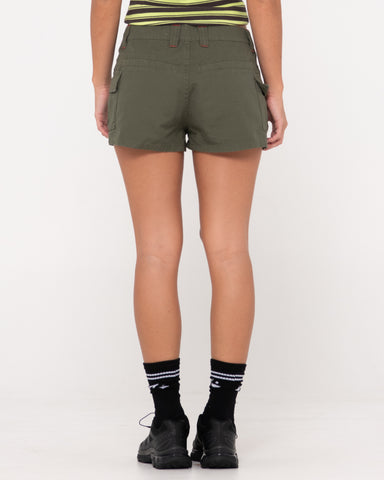 Woman wearing Tempo Low Rise Ripstop Cargo Short in Shadow Army