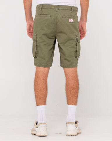 Man wearing Manila Cargo Short in Army Green