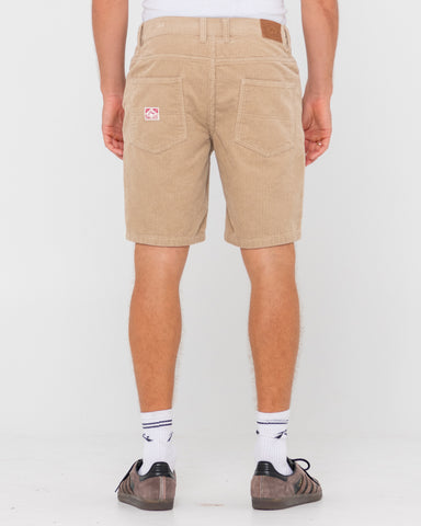 Man wearing Rifts 5 Pkt Short in Light Fennel