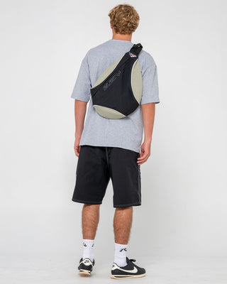 Mens Trisector Sling Bag in Black