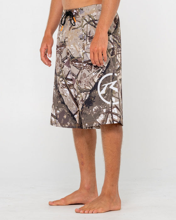 man-wearing-rambo-fixed-waist-boardshort-in-camo