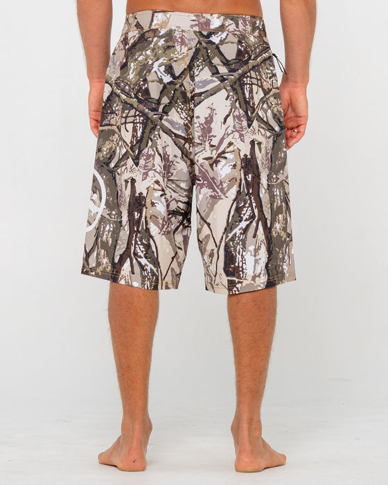 man-wearing-rambo-fixed-waist-boardshort-in-camo