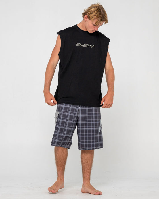 man-wearing-flip-daddy-muscle-in-black-1