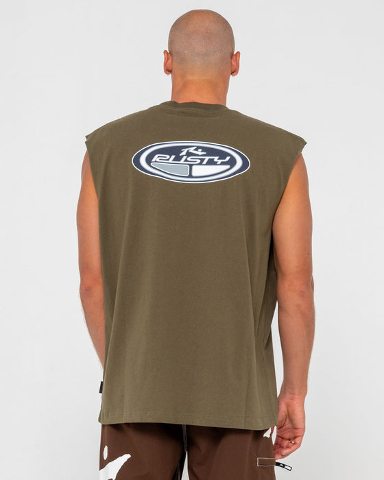 man-wearing-faden-heavy-boxy-muscle-in-savanna