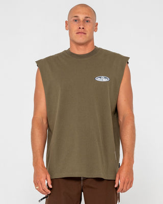 Man wearing Faden Heavy Boxy Muscle in Savanna