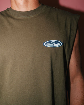 Man wearing Faden Heavy Boxy Muscle in Savanna