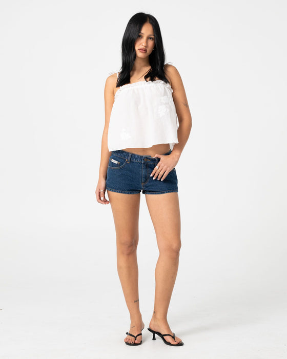 woman-wearing-feyre-cami-top-in-white