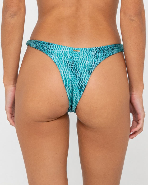 woman-wearing-viper-brazilian-bikini-bottom-in-turquoise