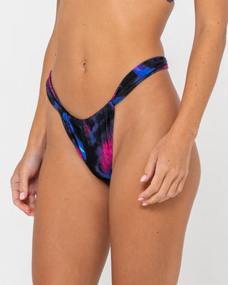 Woman wearing Amnesia String Bikini Bottom in Amnesia Print