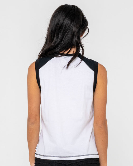 woman-wearing-tamlin-contrast-raglan-tank-in-white
