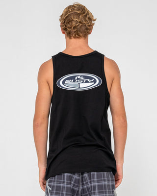 Man wearing Faden Tank in Black