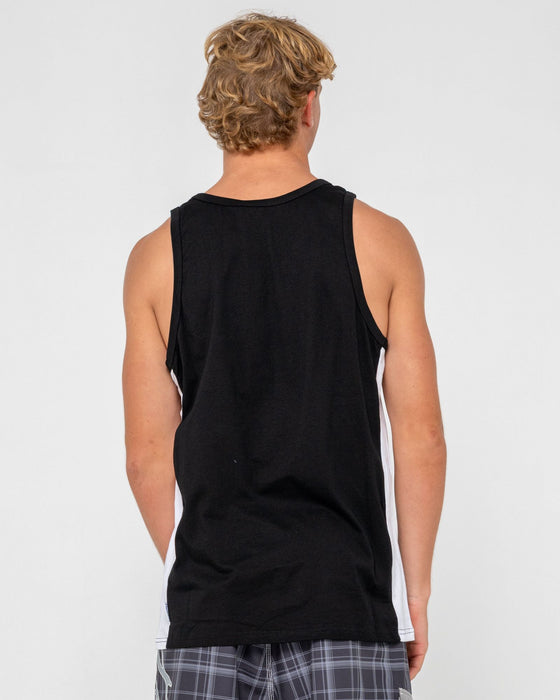 man-wearing-hyper-tank-in-black