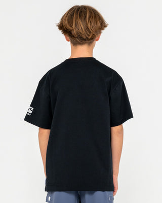 Boy wearing Jetsetter Tee Boys in Black