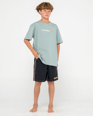 Boy wearing Jetsetter Tee Boys in Slate
