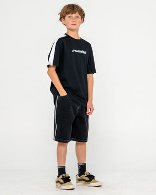Boy wearing 2K Sing Short Sleeve Tee Boys in Black