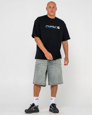 Man wearing Jetsetter Short Sleeve Tee in Black