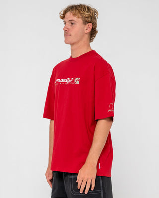 Man wearing Jetsetter Short Sleeve Tee in Vintage Red