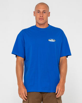 Man wearing Faden Short Sleeve Tee in Royal Blue