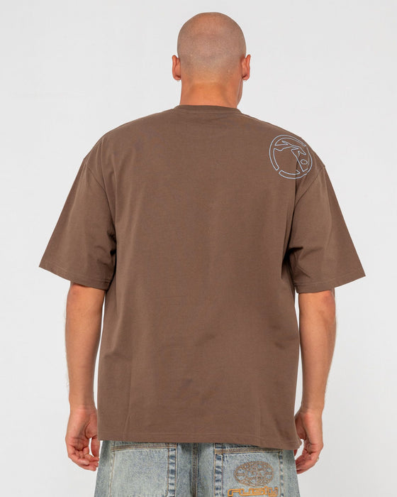 man-wearing-hoodus-short-sleeve-tee-in-pinecone